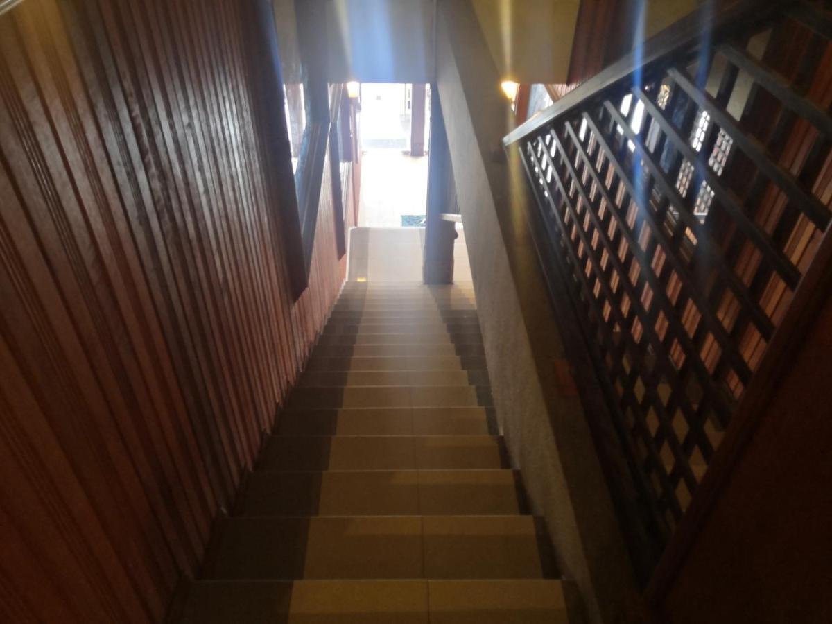 Oyo 90473 Opah Inn Hotel Kampong Ayer Terjun Екстериор снимка