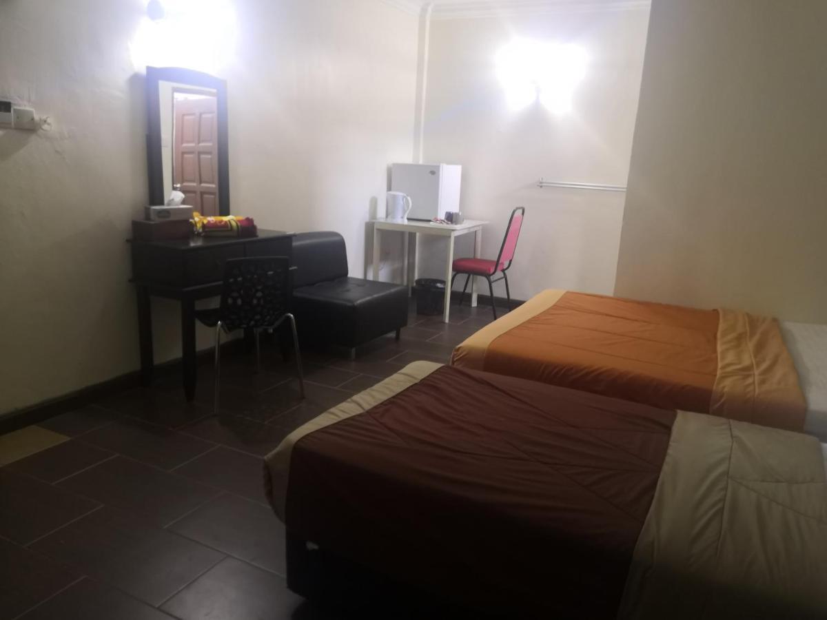 Oyo 90473 Opah Inn Hotel Kampong Ayer Terjun Екстериор снимка