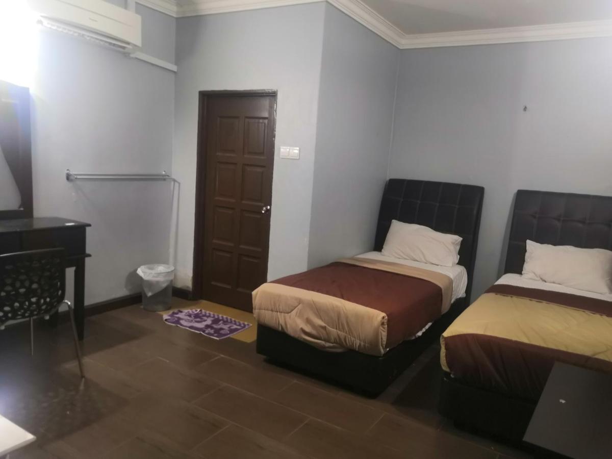 Oyo 90473 Opah Inn Hotel Kampong Ayer Terjun Екстериор снимка