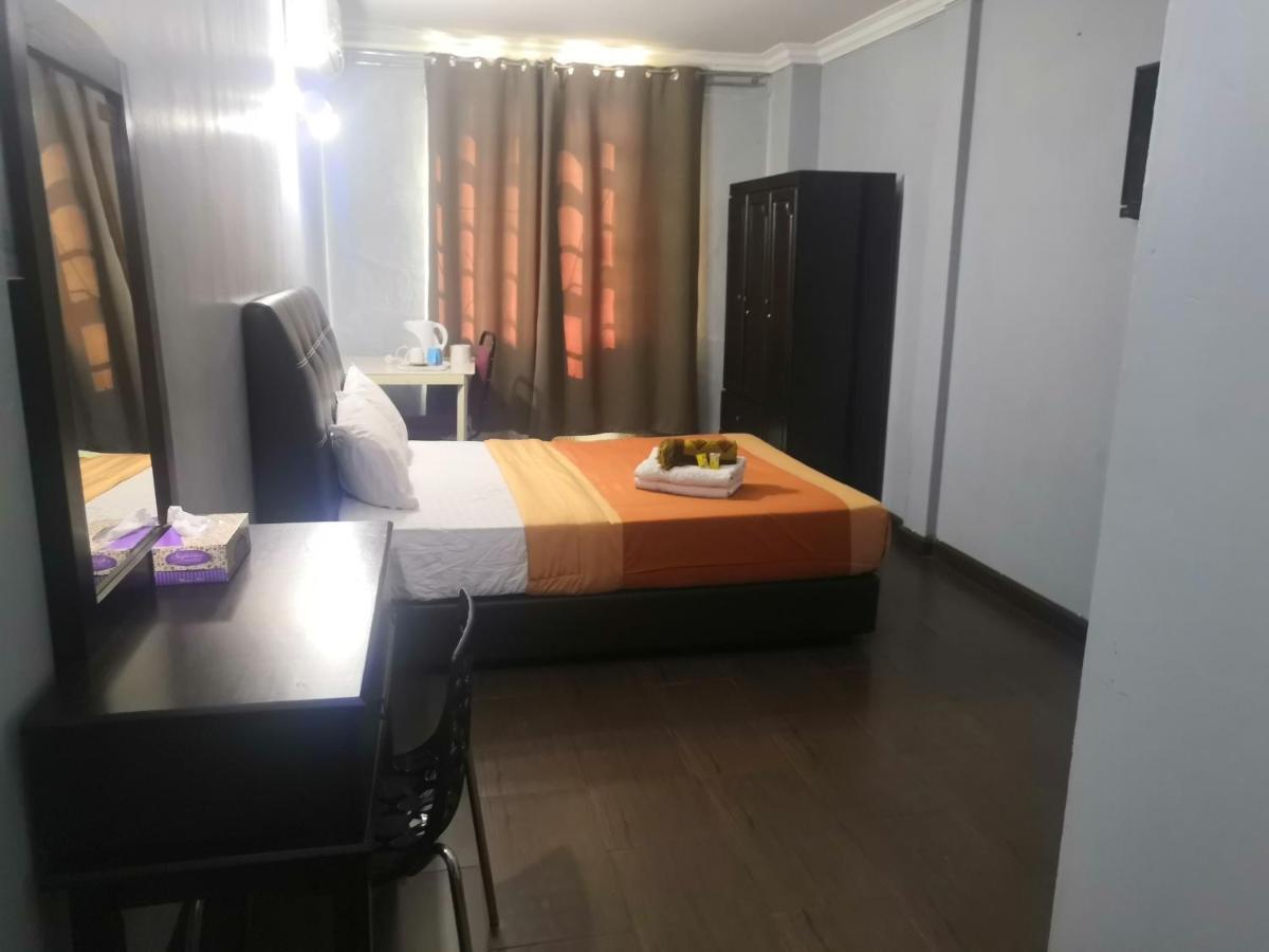 Oyo 90473 Opah Inn Hotel Kampong Ayer Terjun Екстериор снимка